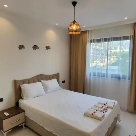 5 Star Facilities/walking Distance To Amenities And The Apartment *