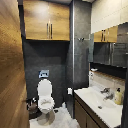 5 Star Facilities/walking Distance To Amenities And The Daire